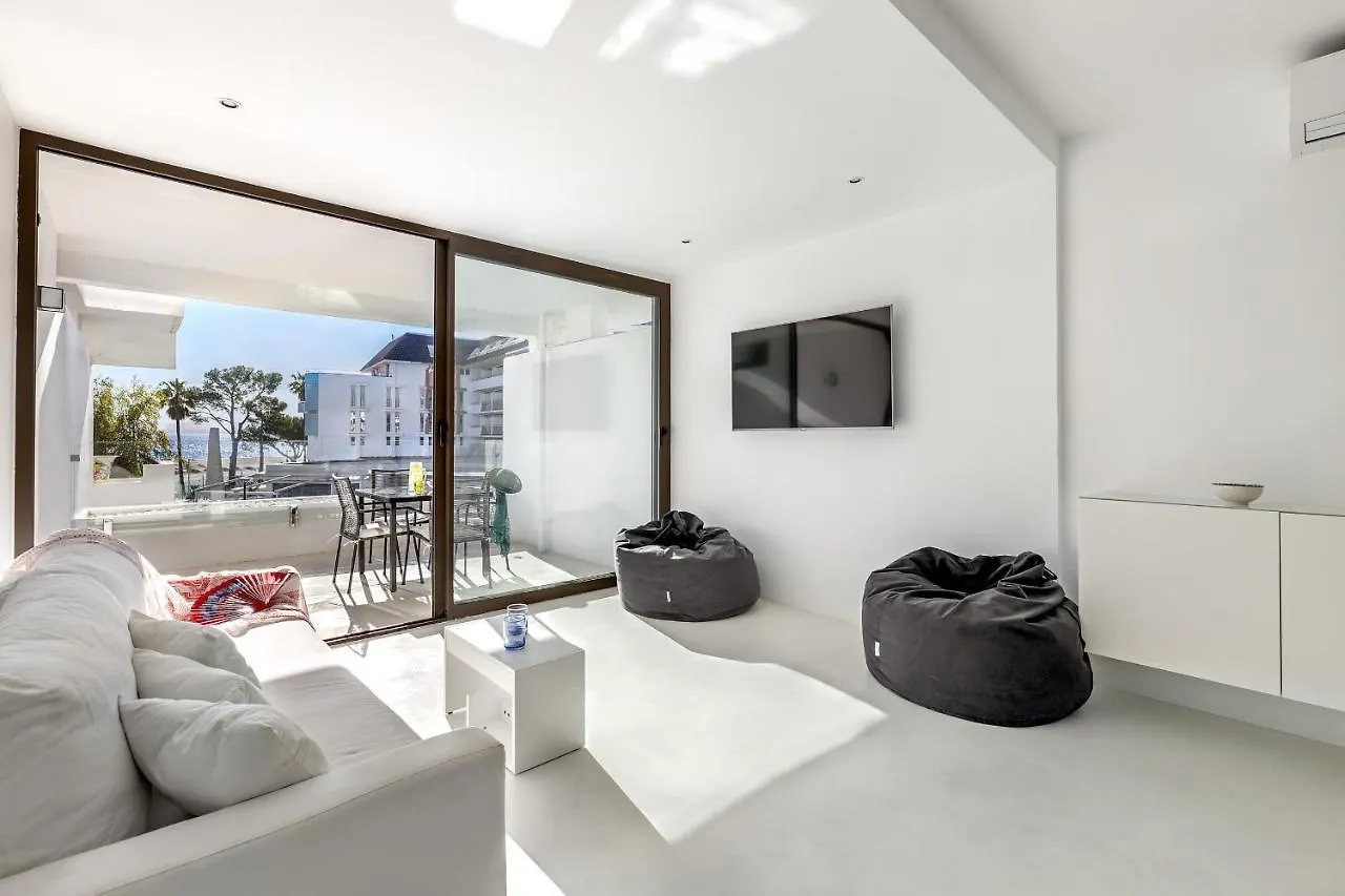 Beachfront Apartment In Alcudia Beach Cb 3