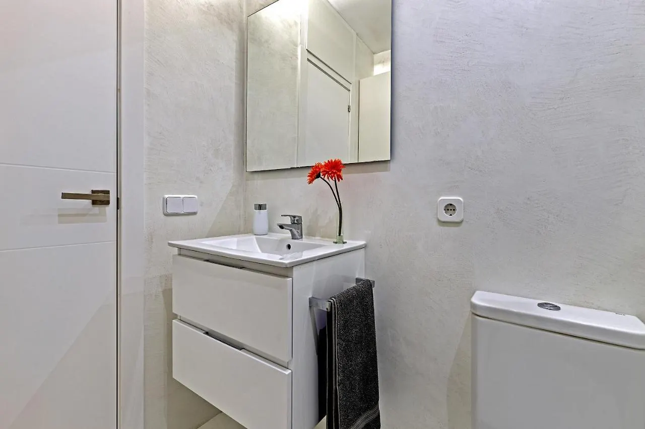 Beachfront Apartment In Alcudia Beach Cb 3